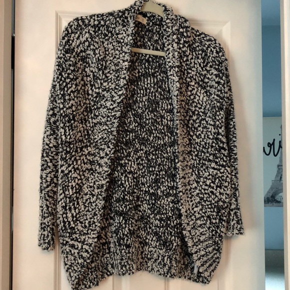 Cardigan - Picture 1 of 1